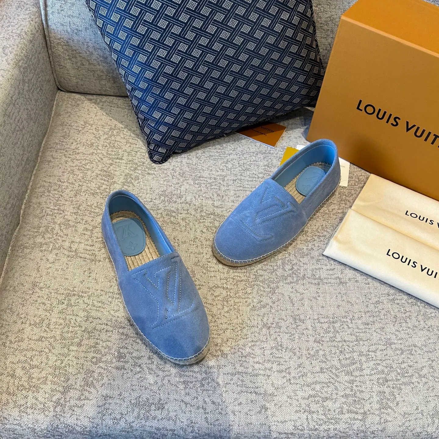 [L Family] Top P: 720💰-Size: 39-44 (customized at 38.45.46) L Family Freesstyle Men's Fisherman Shoes. 2026 Overseas🎆🎆[Spring and Summer New Style: Lv Fisherman Shoes] Material: calf suede, cowhide𥚃, rubber injection process, hemp rope with rubber outsole.